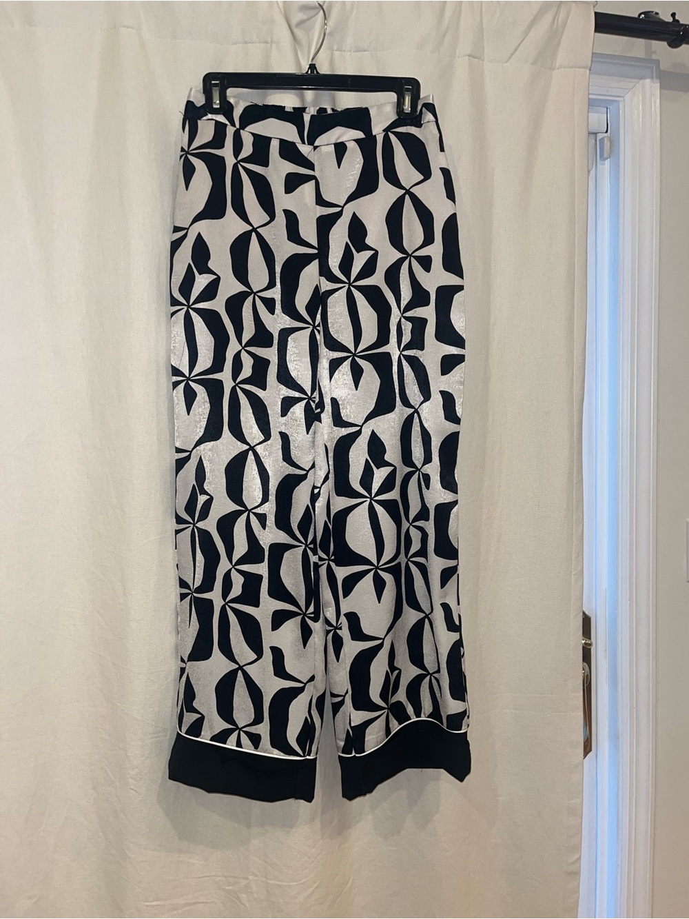 Zara Black and White Geometric Wide-Leg Pants